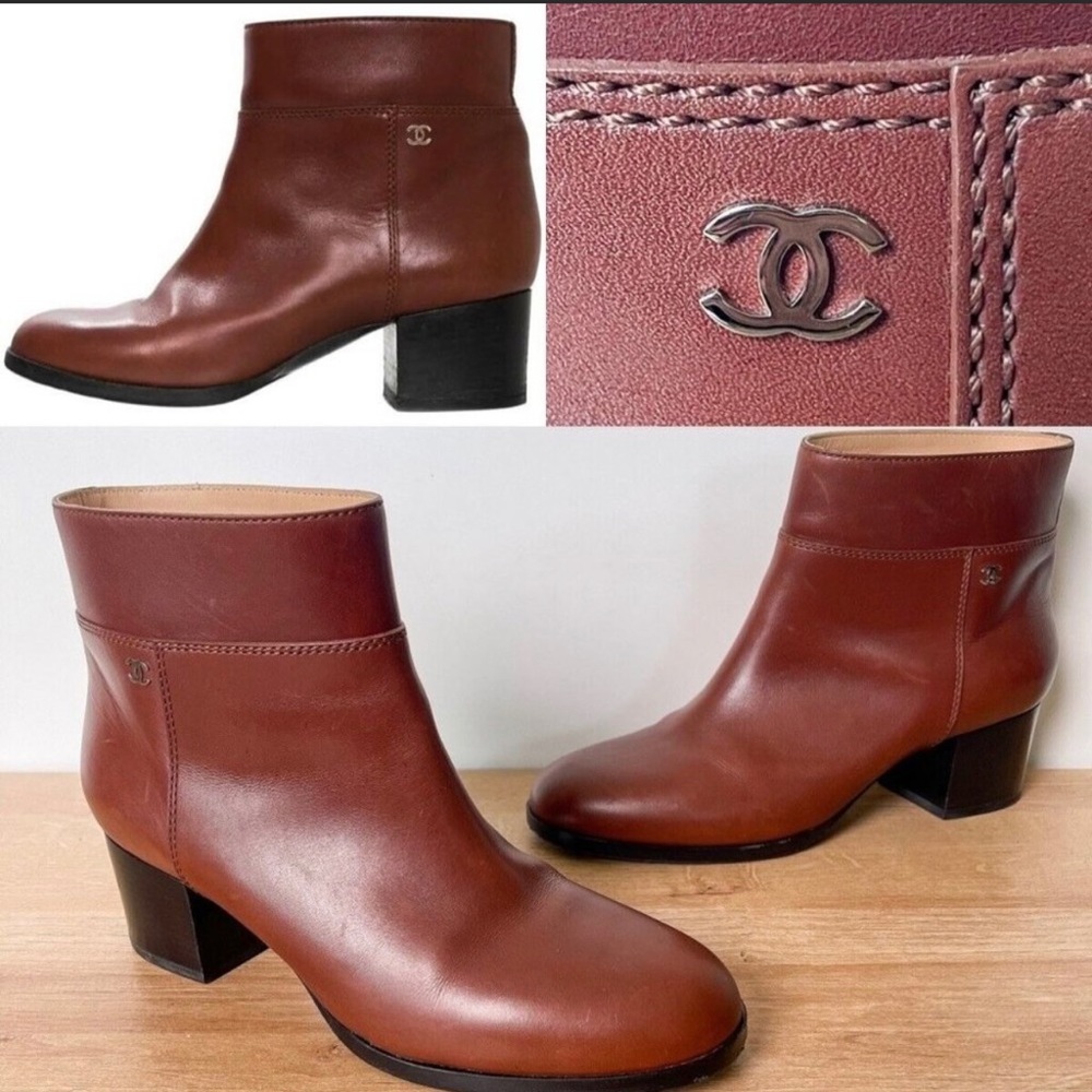 CHANEL ankle Boots with CC monogram